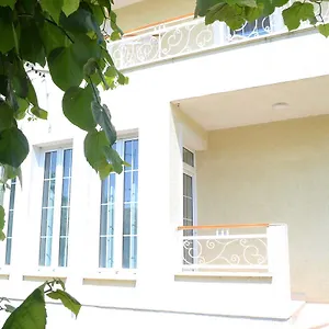 Open Doors Bed and breakfast