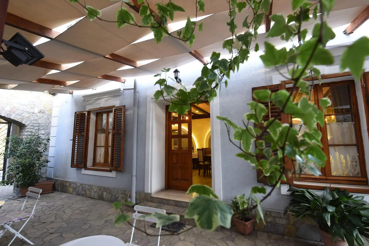 Rose Garden Hotel Shkoder